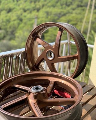 Ducati Monster,vendo o cambio por moto o coche