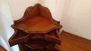 Esquinero aparador nogal