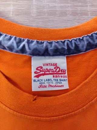 Camiseta Superdry Naranja con Alas