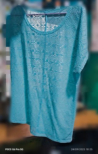 Camiseta de mujer azul turquesa