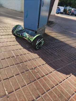 Hoverboard verde y negro