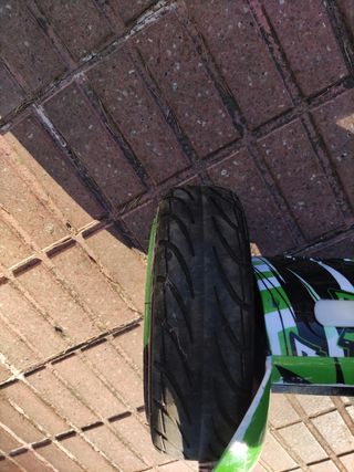 Hoverboard verde y negro