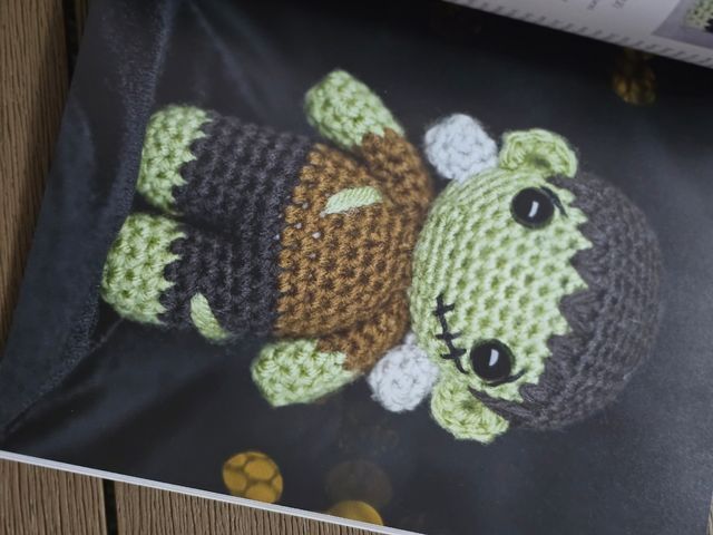 LIBRO CROCHET: A Crochet World of Creepy Creatures