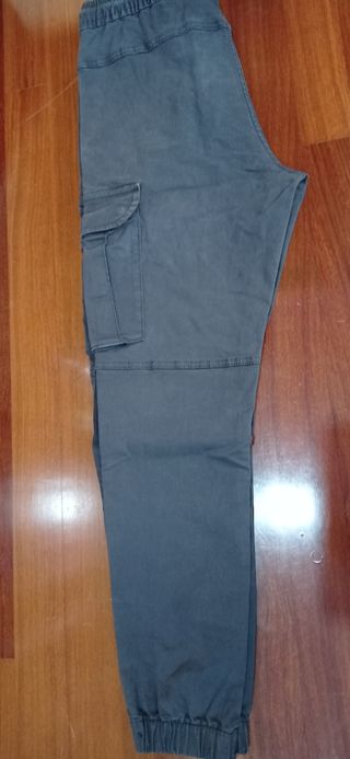 Pantalón cargo,  Zara hombre