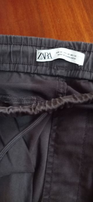 Pantalón cargo,  Zara hombre