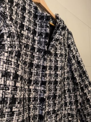 Chaqueta de diseño. Marca H&M. Talla M.