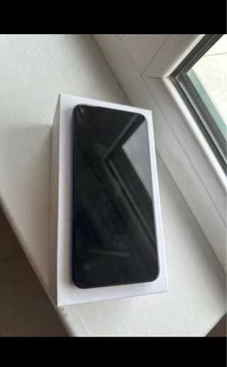 Huawei Nova 5T con batteria danneggiata