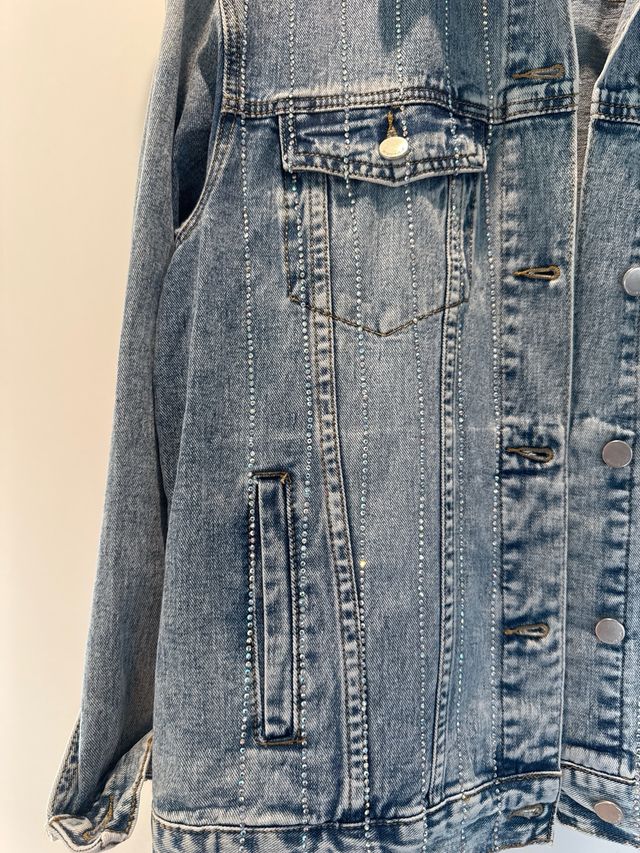 Giubbotto jeans con strass