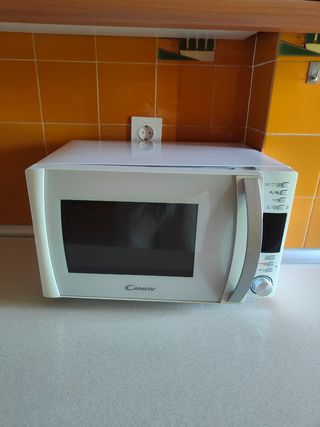 Microondas Candy con Grill