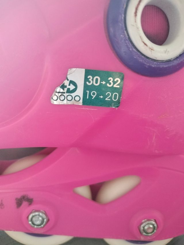 Patines en línea rosas y morados