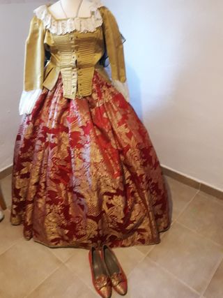 Traje valenciana fallera sigloXXVIII.exclusivo.FM
