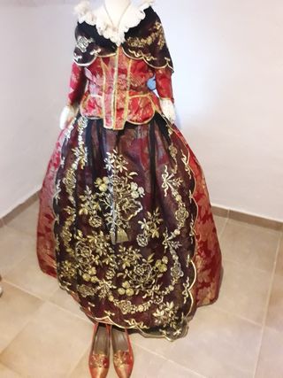 Traje valenciana fallera sigloXXVIII.exclusivo.FM