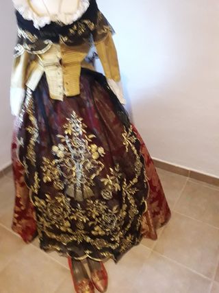 Traje valenciana fallera sigloXXVIII.exclusivo.FM