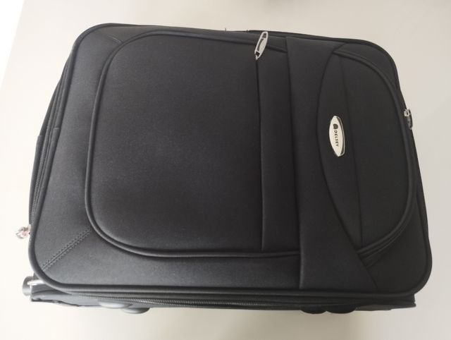 Maleta de cabina negra