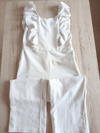 Mono beige con volantes Talla 9-10
