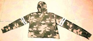 Sudadera Hollister Camuflaje Crop Top Capucha