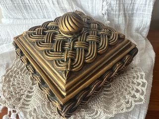 Caja joyero decorada estilo trenzado años 70