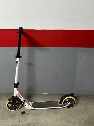Patinete Decathlon blanco