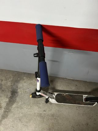 Patinete Decathlon blanco