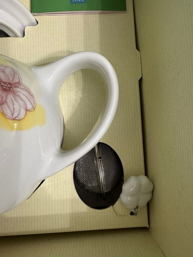 Set Thun Te e Tisane con Tazze NUOVO