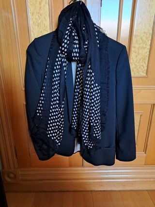 Pañuelo Massimo Dutti Negro y beige. Como nuevo.