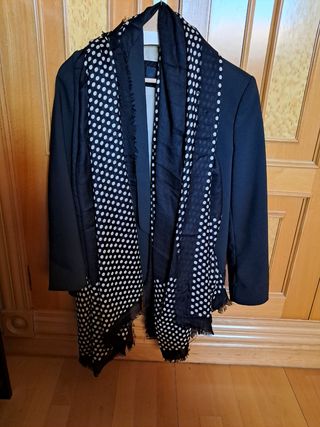 Pañuelo Massimo Dutti Negro y beige. Como nuevo.