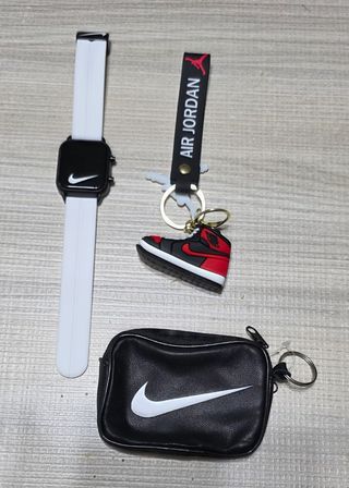 Orologio più portachiavi più borsello vari colori 