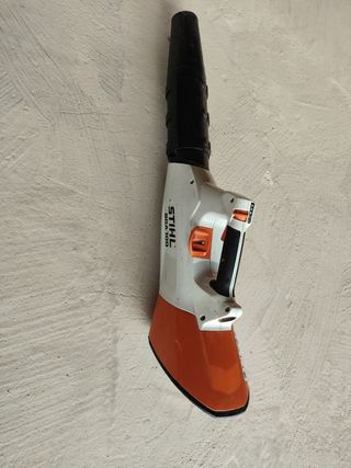 Soplador Stihl BGA 100