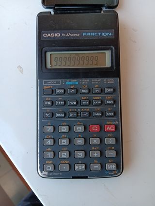 Calculadora Científica Casio fx-82SUPER