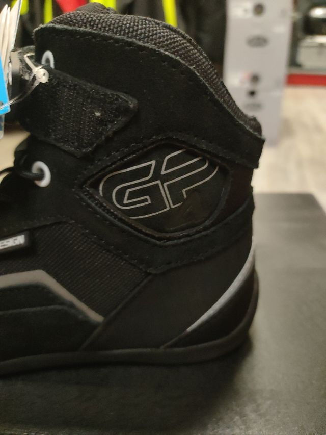 Botas de moto VQUATTRO Talla 36 y 45