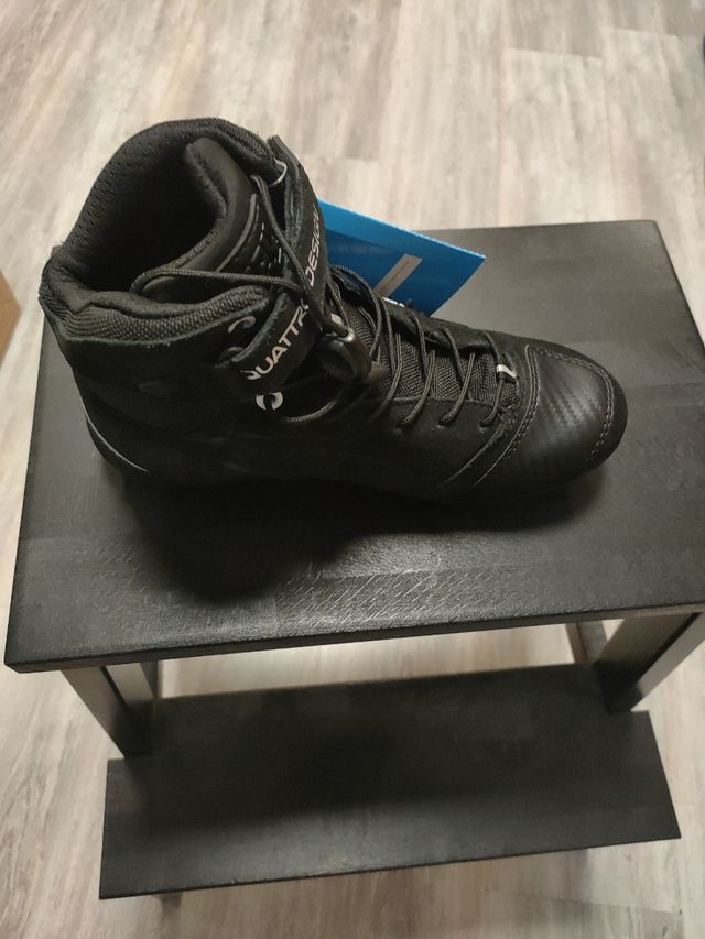 Botas de moto VQUATTRO Talla 36 y 45