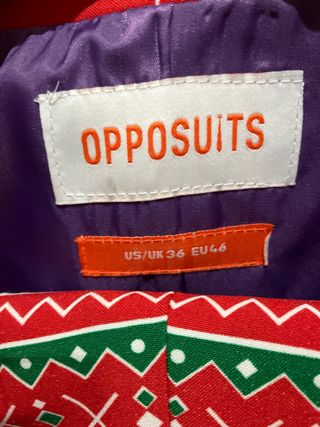 Traje Navideño Rojo con Estampado Festivo