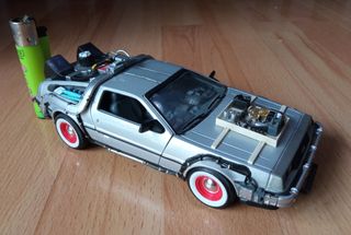 Coche escala 1/24 Regreso al Futuro 3