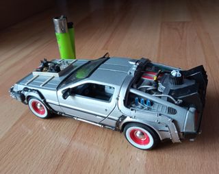 Coche escala 1/24 Regreso al Futuro 3