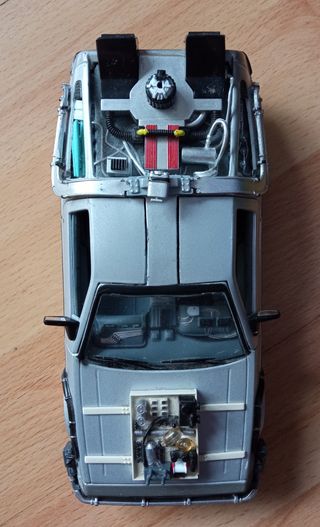 Coche escala 1/24 Regreso al Futuro 3