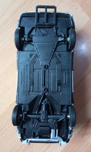 Coche escala 1/24 Regreso al Futuro 3