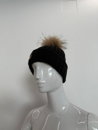 Gorro de invierno con pompón