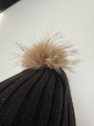 Gorro de invierno con pompón