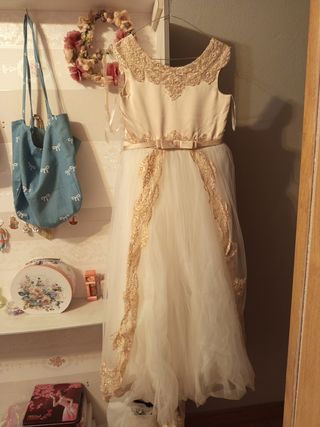 Vestido de Comunión Blanco y Dorado 12-13 años