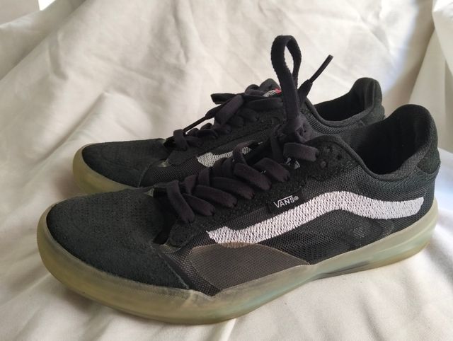 Zapatillas Vans Negras Talla 40 como nuevas 