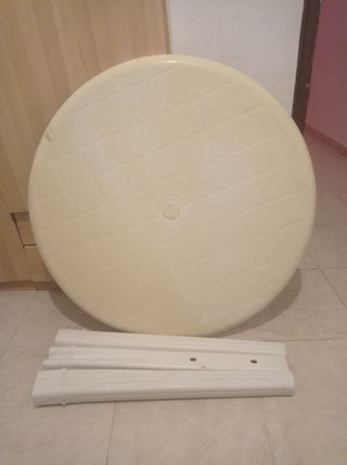 Mesa de jardín o camping de plástico