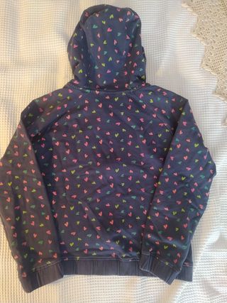 Chaqueta de niña de corazones,talla 10. Bobolí