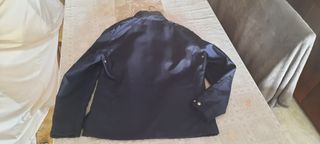 Chaqueta cazadora de bolsillos