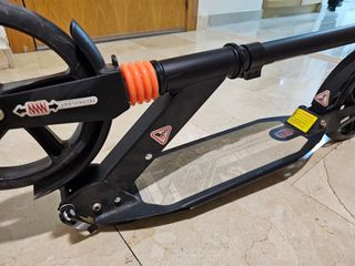 Patinete plegable negro