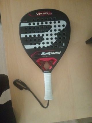 Bullpadel Vertex 04 Comfort 2024
