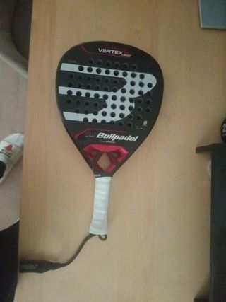Bullpadel Vertex 04 Comfort 2024