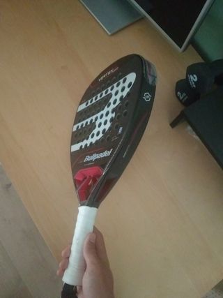 Bullpadel Vertex 04 Comfort 2024