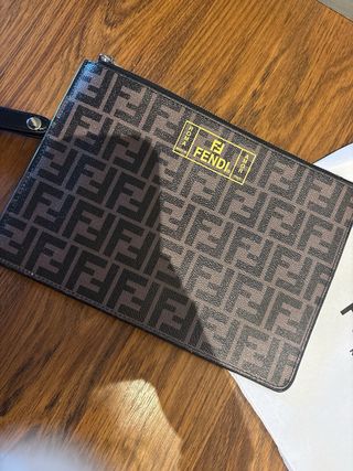 Borsa da toilette Fendi marrone e oro