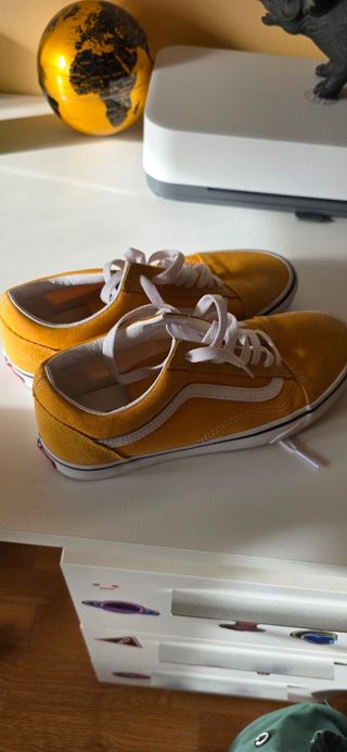 Vans color naranja