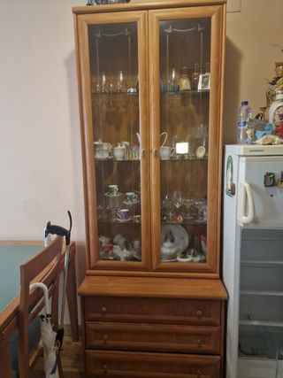 Aparador madera con cristal y 3 cajones